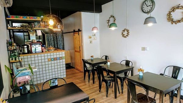 41465083_2050059461692399_166597194386767872_n