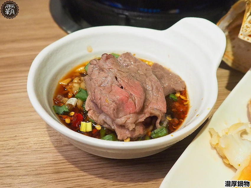 瀧厚鍋物,美拍花牆鍋物,隱藏版龍蝦海陸極致饗宴,週年慶屬龍或ㄌ音姓氏招待厚切肉片一份!