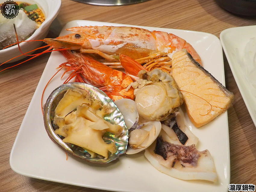 瀧厚鍋物,美拍花牆鍋物,隱藏版龍蝦海陸極致饗宴,週年慶屬龍或ㄌ音姓氏招待厚切肉片一份!
