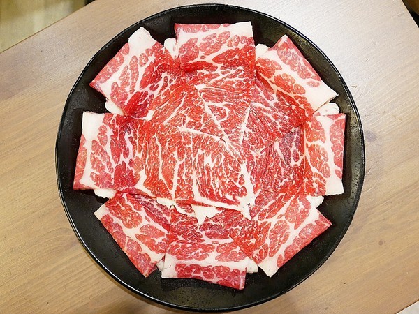 瀧厚鍋物(勤美店):瀧厚鍋物(瀧厚食鍋處)-台中西區火鍋 勤美綠園道旁澎湃鍋物 霸王牛超狂吃了回不去 餐後別忘了在網美牆拍照留念