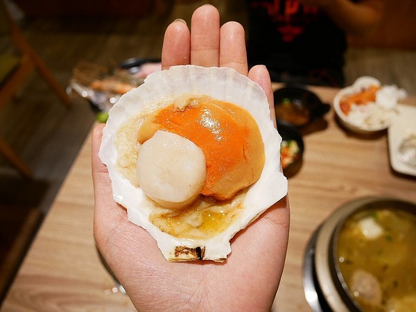 瀧厚鍋物(勤美店):瀧厚鍋物(瀧厚食鍋處)-台中西區火鍋 勤美綠園道旁澎湃鍋物 霸王牛超狂吃了回不去 餐後別忘了在網美牆拍照留念