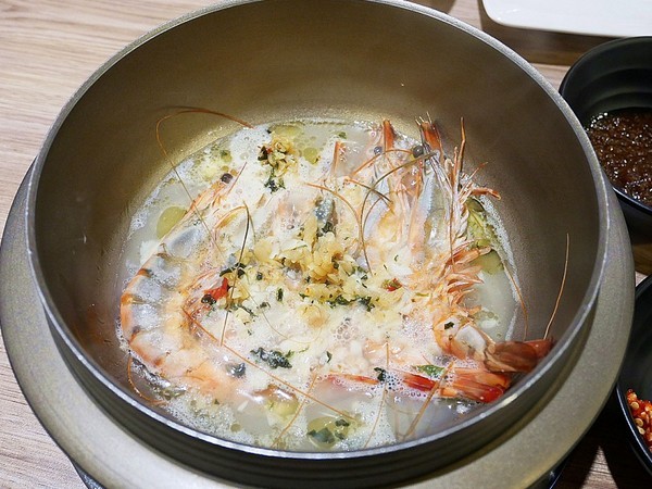 瀧厚鍋物(勤美店):瀧厚鍋物(瀧厚食鍋處)-台中西區火鍋 勤美綠園道旁澎湃鍋物 霸王牛超狂吃了回不去 餐後別忘了在網美牆拍照留念