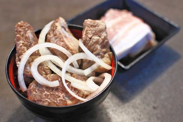 【台南美食】愛烤愛對囉-CP值爆表！高檔頂級的食材品質，卻一點都不貴！超划算的價格讓你吃到飽！