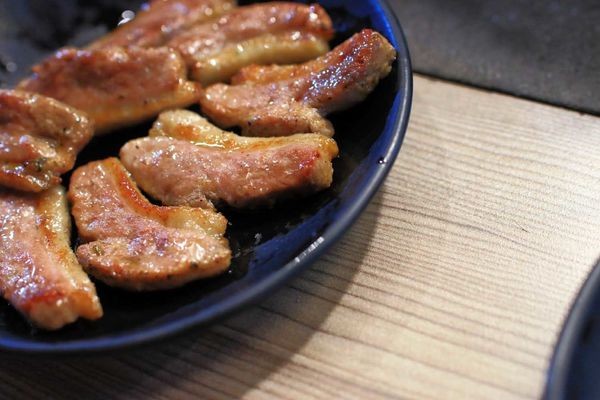 【台南美食】愛烤愛對囉-CP值爆表！高檔頂級的食材品質，卻一點都不貴！超划算的價格讓你吃到飽！