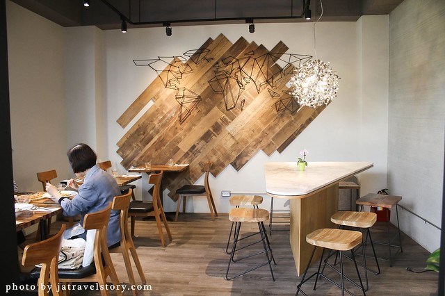 ConfitRémi 黑米Café‧Bistro 海鮮控必吃濃郁墨魚燉飯、粉紅海鮮燉飯，鮮味十足、用料實在！【捷運萬隆】 @J&A的旅行