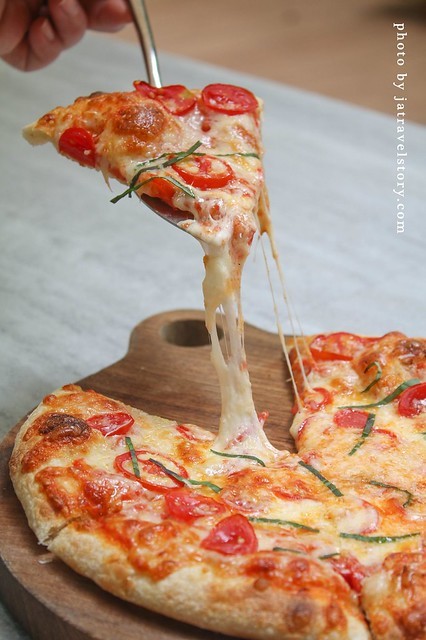 ConfitRémi 黑米Café‧Bistro 海鮮控必吃濃郁墨魚燉飯、粉紅海鮮燉飯，鮮味十足、用料實在！【捷運萬隆】 @J&A的旅行