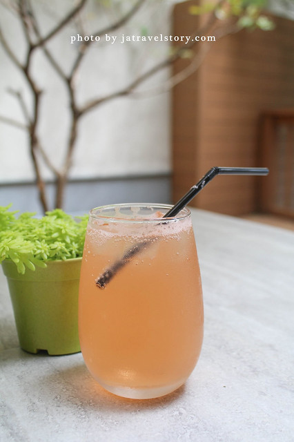 ConfitRémi 黑米Café‧Bistro 海鮮控必吃濃郁墨魚燉飯、粉紅海鮮燉飯，鮮味十足、用料實在！【捷運萬隆】 @J&A的旅行