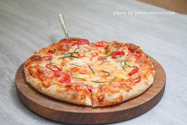 ConfitRémi 黑米Café‧Bistro 海鮮控必吃濃郁墨魚燉飯、粉紅海鮮燉飯，鮮味十足、用料實在！【捷運萬隆】 @J&A的旅行