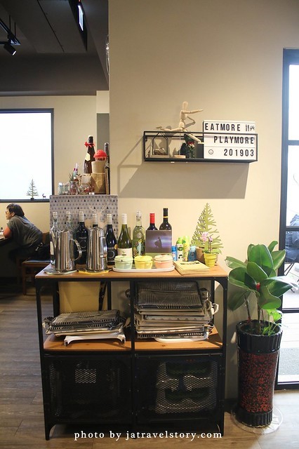 ConfitRémi 黑米Café‧Bistro 海鮮控必吃濃郁墨魚燉飯、粉紅海鮮燉飯，鮮味十足、用料實在！【捷運萬隆】 @J&A的旅行