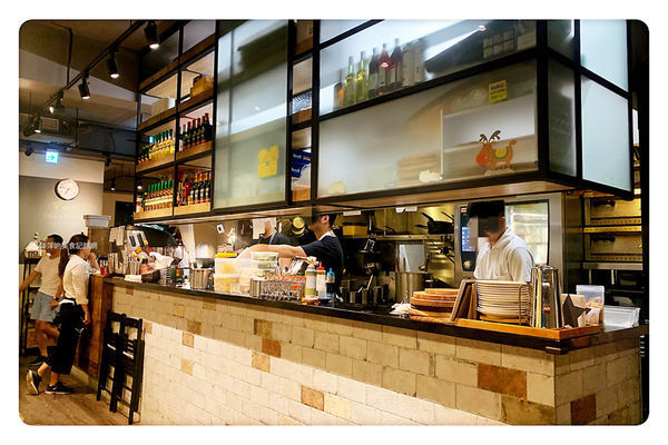 【台北美食】ConfitRémi 黑米Café Bistro ~ 燉飯/義大利麵/Pizza都好吃❤️文山區美食/萬隆美食 - 捷運萬隆站