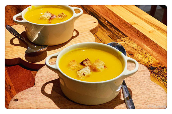 【台北美食】ConfitRémi 黑米Café Bistro ~ 燉飯/義大利麵/Pizza都好吃❤️文山區美食/萬隆美食 - 捷運萬隆站