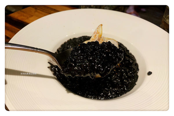 【台北美食】ConfitRémi 黑米Café Bistro ~ 燉飯/義大利麵/Pizza都好吃❤️文山區美食/萬隆美食 - 捷運萬隆站