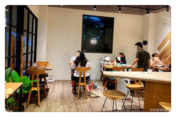 【台北美食】ConfitRémi 黑米Café Bistro ~ 燉飯/義大利麵/Pizza都好吃❤️文山區美食/萬隆美食 - 捷運萬隆站