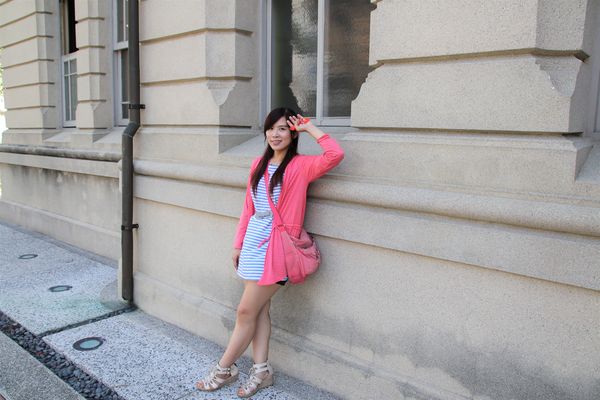 吳園藝文中心：【台南景點】吳園藝文中心~百年古蹟日式中式和歐風的建築三種風格一次飽覽，欣賞鳥語花香，廣場團康表演，鳳凰花最燦爛的鮮紅色彩