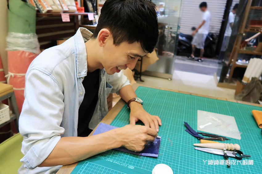 新竹手工皮件課程推薦，About Story手作皮件DIY教學，最好的七夕情人節禮物