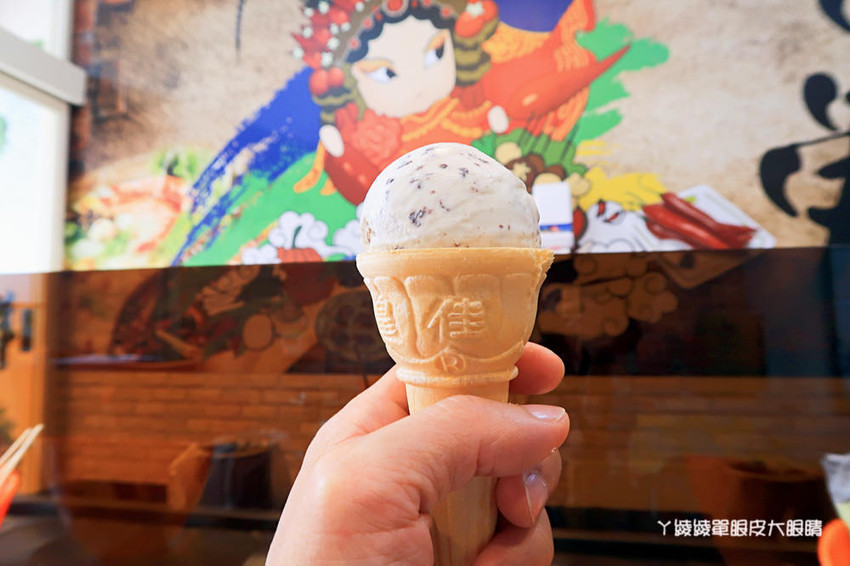 新竹平價火鍋｜新開幕的筷樂點旋轉小火鍋，一鍋70元起，喜歡吃什麼自己配