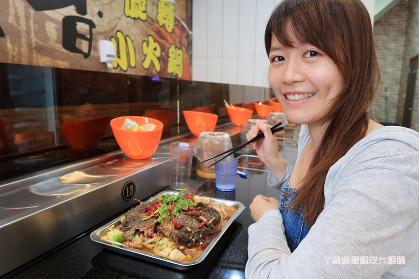 新竹平價火鍋｜新開幕的筷樂點旋轉小火鍋，一鍋70元起，喜歡吃什麼自己配