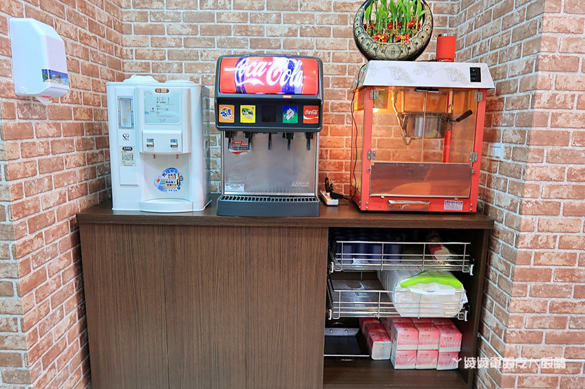 新竹平價火鍋｜新開幕的筷樂點旋轉小火鍋，一鍋70元起，喜歡吃什麼自己配