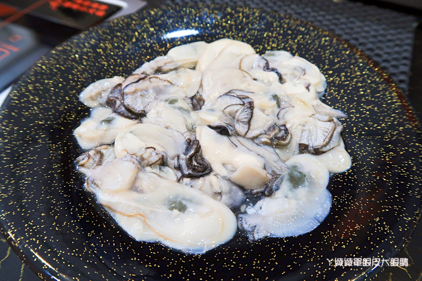 新竹平價火鍋｜新開幕的筷樂點旋轉小火鍋，一鍋70元起，喜歡吃什麼自己配