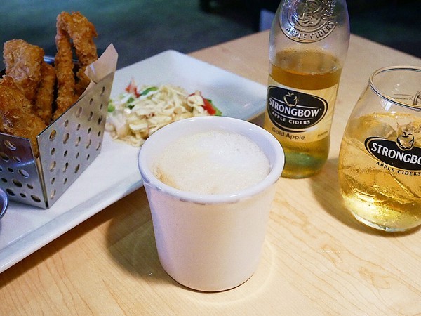 Chili's Grill & Bar 美式休閒餐廳 (大直店):Chili's Grill & Bar 美式休閒餐廳 / 大直店-台北中山區美式餐廳 適合家人、朋友聚餐的好地方 餐點選擇多 一塊分食最有趣 (愛評體驗券)