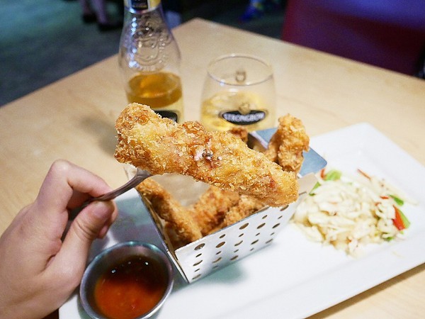 Chili's Grill & Bar 美式休閒餐廳 (大直店):Chili's Grill & Bar 美式休閒餐廳 / 大直店-台北中山區美式餐廳 適合家人、朋友聚餐的好地方 餐點選擇多 一塊分食最有趣 (愛評體驗券)