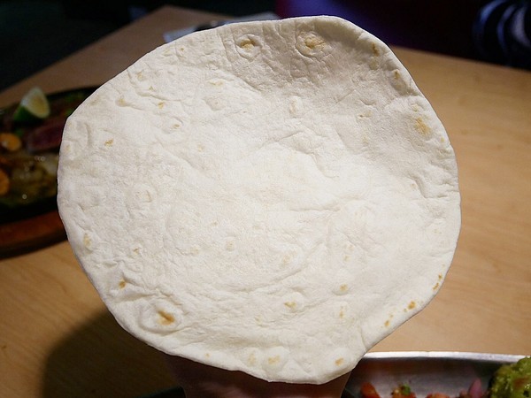 Chili's Grill & Bar 美式休閒餐廳 (大直店):Chili's Grill & Bar 美式休閒餐廳 / 大直店-台北中山區美式餐廳 適合家人、朋友聚餐的好地方 餐點選擇多 一塊分食最有趣 (愛評體驗券)