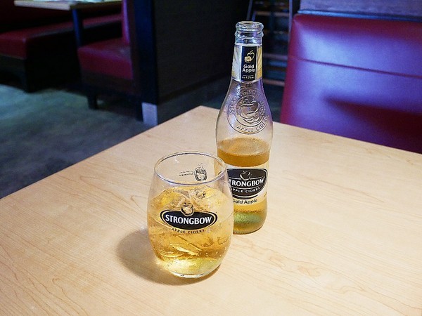 Chili's Grill & Bar 美式休閒餐廳 (大直店):Chili's Grill & Bar 美式休閒餐廳 / 大直店-台北中山區美式餐廳 適合家人、朋友聚餐的好地方 餐點選擇多 一塊分食最有趣 (愛評體驗券)