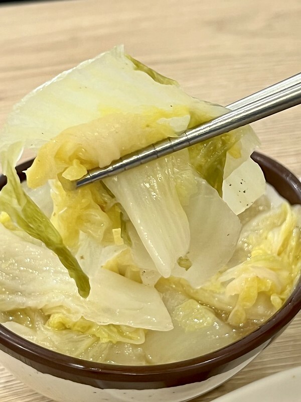 【台灣，高雄市，左營區】2022年高雄米其林必比登推介餐廳(Bib Gourmand)～弘記肉燥飯舖。（