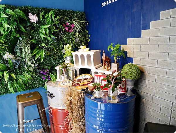  員林南洋風味料理 饗料理  工業風