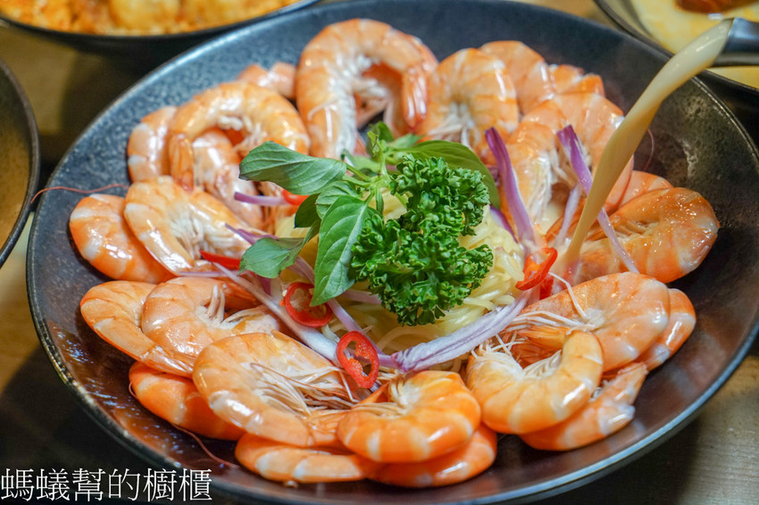 饗料理 | 員林南洋風味料理，每日限量20碗澳洲小龍蝦叻沙！超霸氣登場！不可錯過南洋叻沙美味~ - 螞蟻幫的櫥櫃