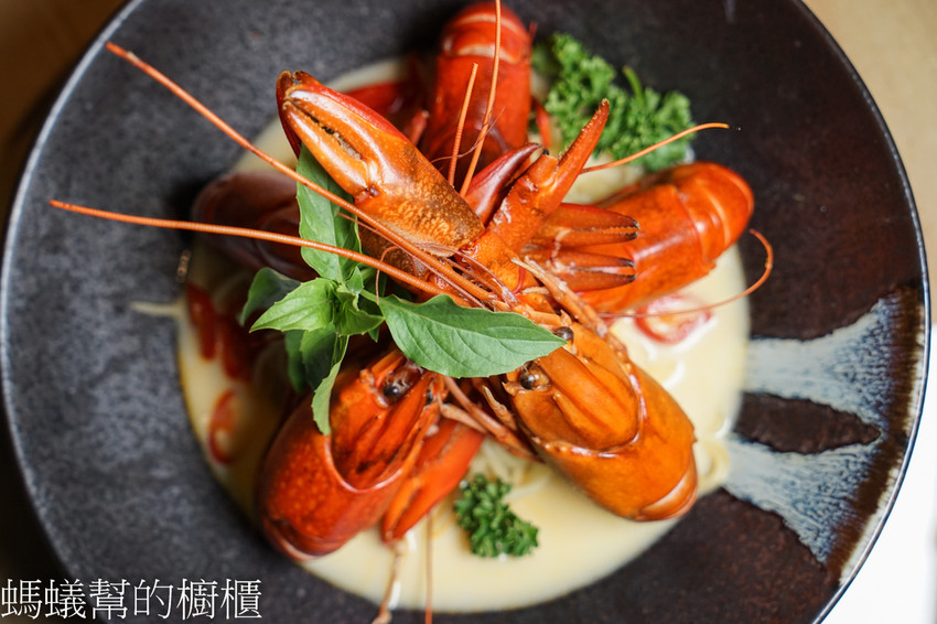 饗料理 | 員林南洋風味料理，每日限量20碗澳洲小龍蝦叻沙！超霸氣登場！不可錯過南洋叻沙美味~ - 螞蟻幫的櫥櫃