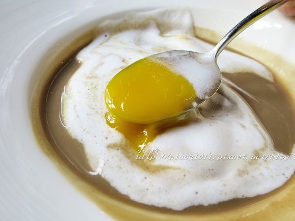 'etage15 steak house:'etage 15 STEAK HOUSE / 高雄MLD台鋁 / 中高價位牛排館