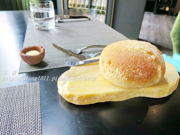 'etage15 steak house:'etage 15 STEAK HOUSE / 高雄MLD台鋁 / 中高價位牛排館