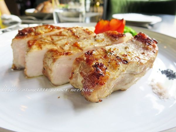 'etage15 steak house:'etage 15 STEAK HOUSE / 高雄MLD台鋁 / 中高價位牛排館