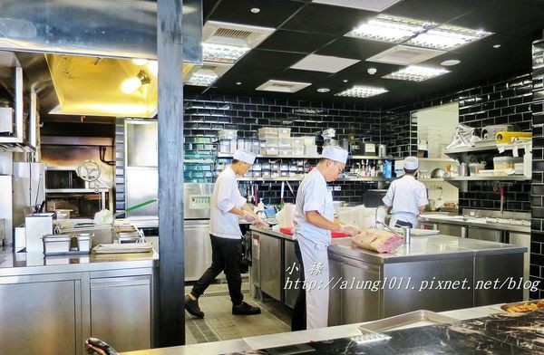 'etage15 steak house:'etage 15 STEAK HOUSE / 高雄MLD台鋁 / 中高價位牛排館