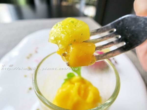 'etage15 steak house:'etage 15 STEAK HOUSE / 高雄MLD台鋁 / 中高價位牛排館