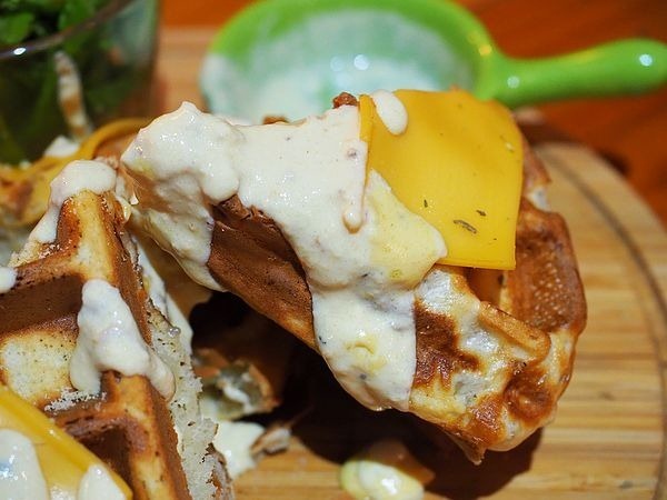 桃園中壢美食-食。光機  Food Machine-超溫馨的寵物友善餐廳，狗店長讓人流連忘返，餐點很好吃 (邀約) @民宿女王芽月-美食.旅遊.全台趴趴走