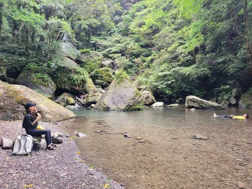 【桃園.中壢】帶貓貓去三峽雲森瀑布散步去+食光機餐廳。現做義式料理。內有超多大型狗狗。用餐中場休息可以與全部狗狗合影。可攜帶寵物但不能落地 - 南洋峇里女子SPA館