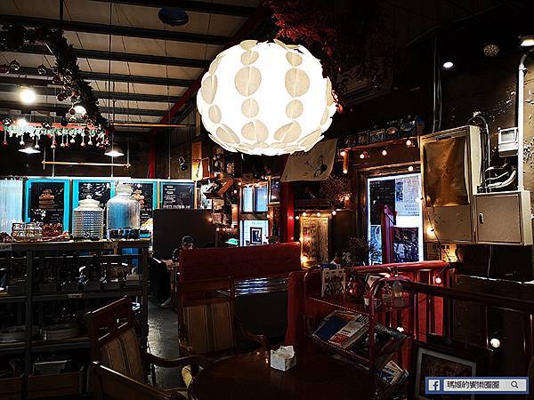 基隆咖啡廳金派甜點讓保險櫃變餐桌!復古老宅品千層,創意甜點與簡餐