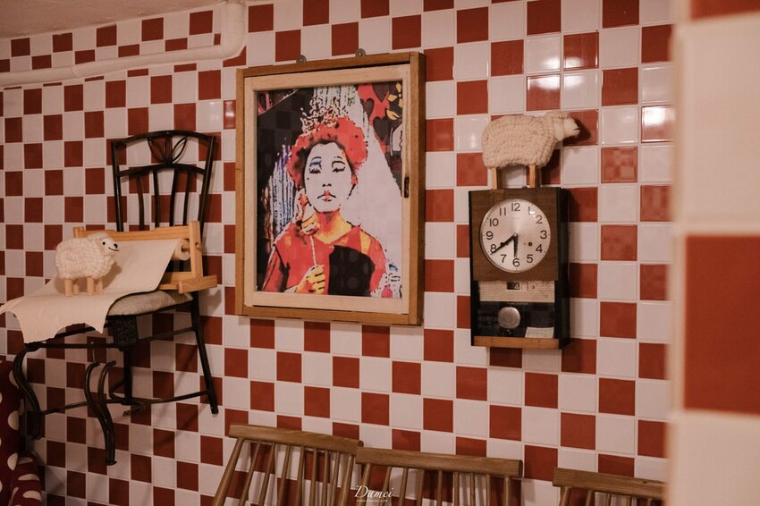 基隆仁愛｜金派甜點-空間裡藏滿了寶藏，一份浮誇千層捨不得完食 - 大妹吃太飽