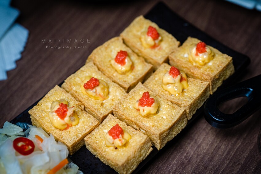 台北酒吧推薦|2023最新酒單!內行人才打得開的密室書櫃『Book ing bar東區』床前故事系列調酒值得一試。酒