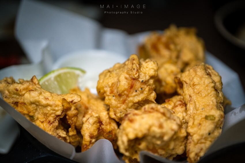 台北酒吧推薦|2023最新酒單!內行人才打得開的密室書櫃『Book ing bar東區』床前故事系列調酒值得一試。酒