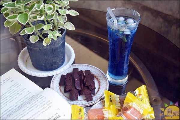 半天水事業有限公司:【椰子汁食譜】三分鐘上菜。夏日消暑美味零失敗懶人料理輕鬆完成。半天水事業100%鮮剖