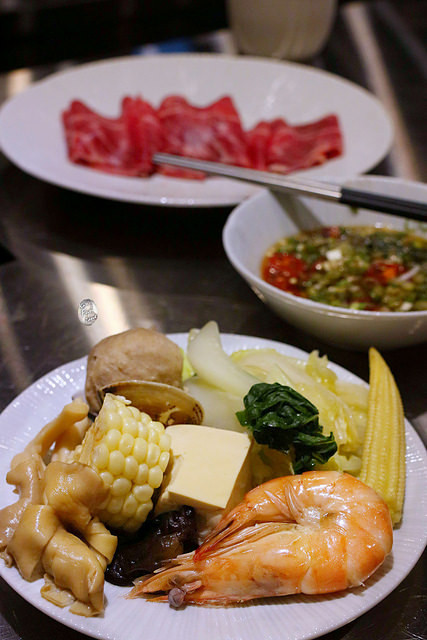 De loin/ Kate's FZ De loin/ Kate's FZ