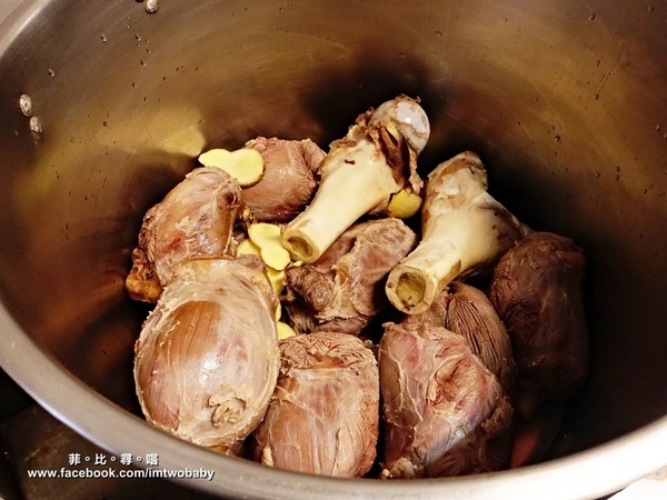 牛弁慶味噌牛肉專賣店:【捷運美食】牛弁慶 味噌牛肉專買店 隱藏在巷弄裡的平價美食 台日混血的特製拉麵 濃郁味噌+中式牛肉 顛覆您的味蕾!捷運大安站 牛弁慶味噌牛肉專賣店:【捷運美食】牛弁慶 味噌牛肉專買店 隱藏在巷弄裡的平價美食 台日混血的特製拉麵 濃郁味噌+中式牛肉 顛覆您的味蕾!捷運大安站