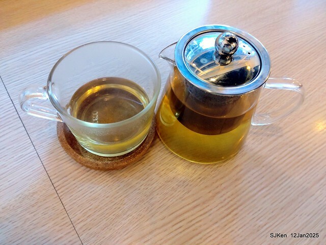 「給冷鴿手工甜點」(Desserts and coffee house), Taipei, Taiwan, SJKen , Jan 12, 2025. 「給冷鴿手工甜點」(Desserts and coffee house), Taipei, Taiwan, SJKen , Jan 12, 2025.