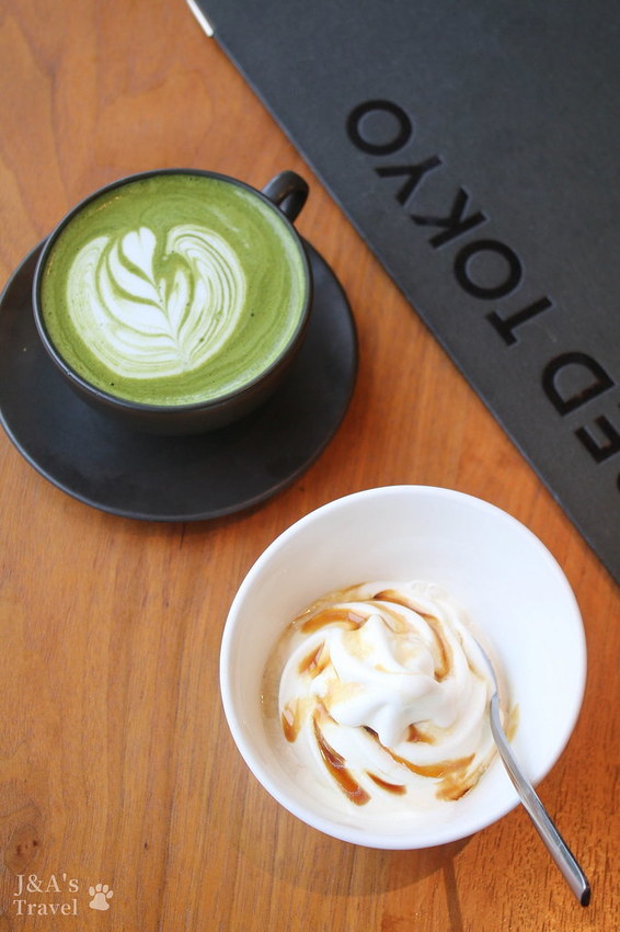 喧囂城市中的靜謐一隅,來自日本的和風洋食,甜點、美食、書香、美景一次擁有!Wired Tokyo信義店 @J&A的旅行