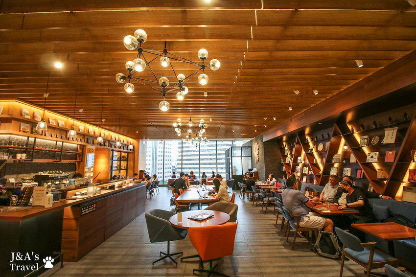 喧囂城市中的靜謐一隅,來自日本的和風洋食,甜點、美食、書香、美景一次擁有!Wired Tokyo信義店 @J&A的旅行