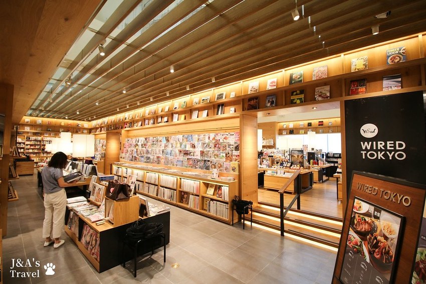 喧囂城市中的靜謐一隅,來自日本的和風洋食,甜點、美食、書香、美景一次擁有!Wired Tokyo信義店 @J&A的旅行