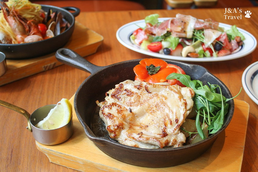 喧囂城市中的靜謐一隅,來自日本的和風洋食,甜點、美食、書香、美景一次擁有!Wired Tokyo信義店 @J&A的旅行